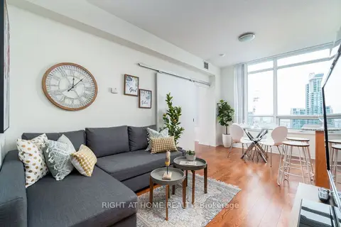 55 Bremner Boulevard 3404