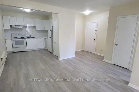 2839 Bathurst Street 1