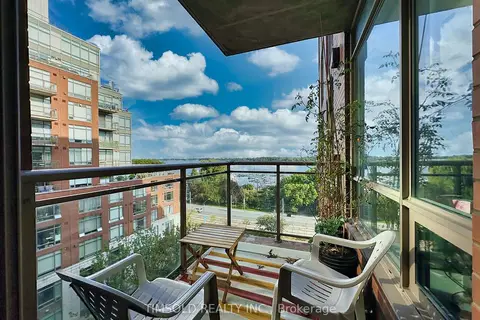 500 Queens Quay W 708W