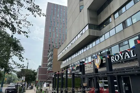 720 Spadina Avenue 407