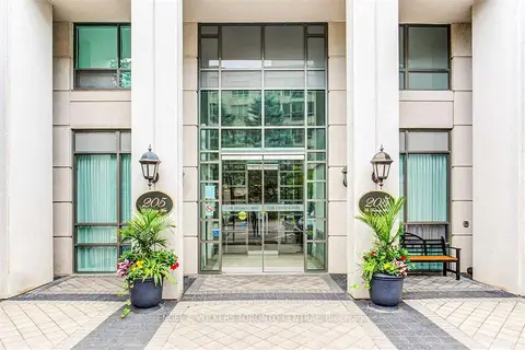 205 The Donway Way W 104