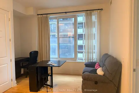21 Balmuto Street 803