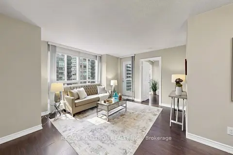 761 Bay Street 1212