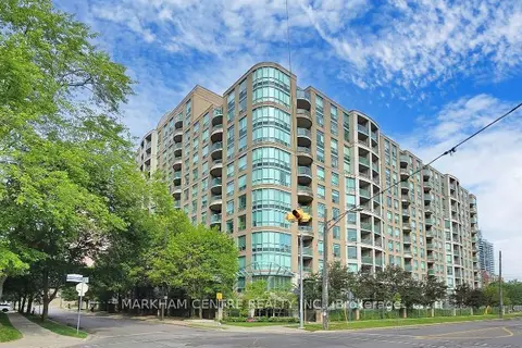 18 Pemberton Avenue S 901
