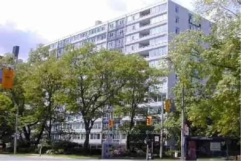 500 Avenue Road 405
