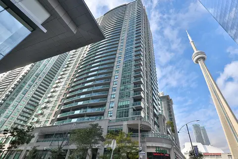 30 Grand Trunk Crescent 708