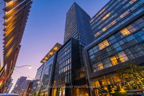 284 King Street E PH02