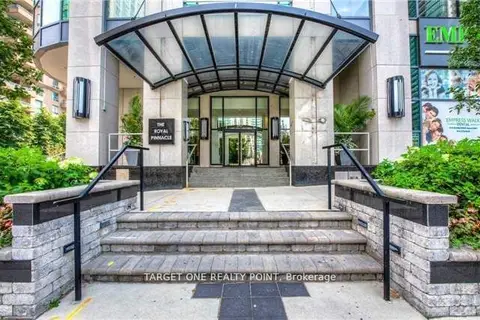 33 Empress Avenue 909
