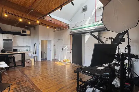 77 Florence Street 306
