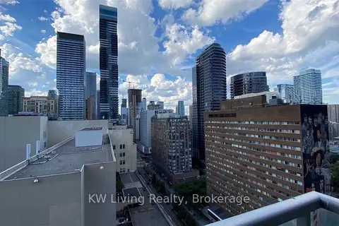 386 Yonge Street 1601
