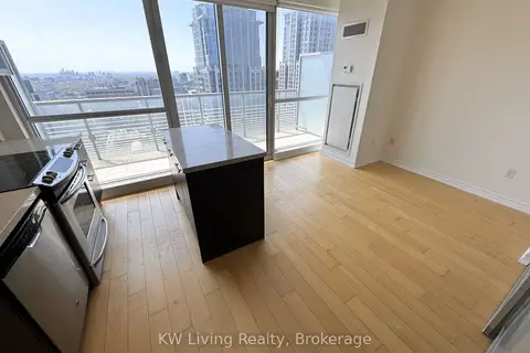 386 Yonge Street 3614