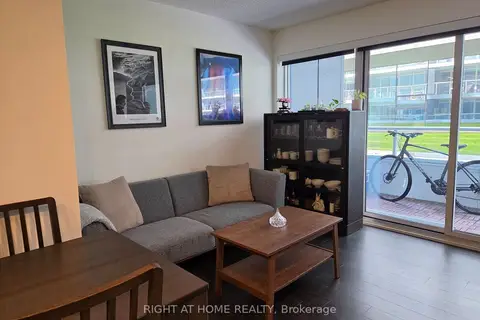 17 Bathurst Street 602