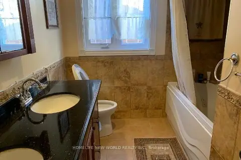 38 Marcelline Crescent Room  2ND Floor