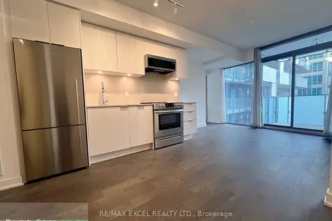 25 Richmond Street E 1008