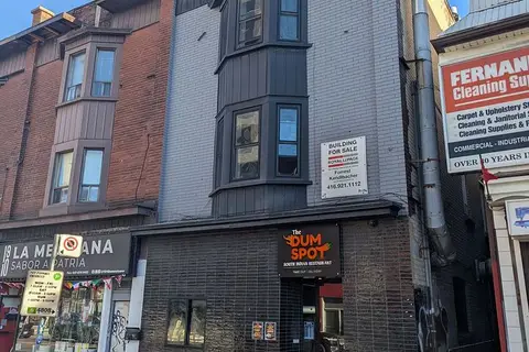 995 Bloor Street W