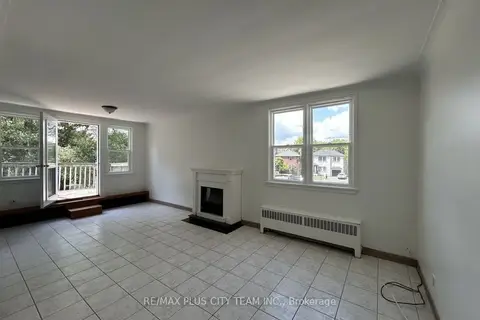 3432 Bathurst Street 2