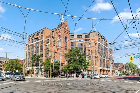 456 College Street 512