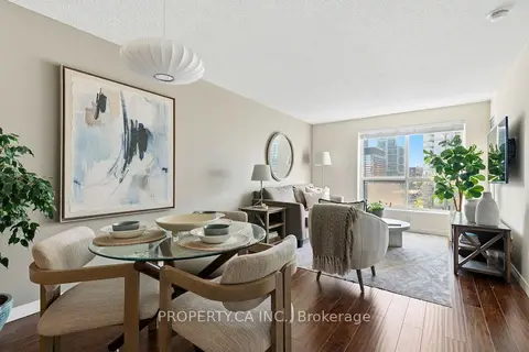 410 Queens Quay W 1105