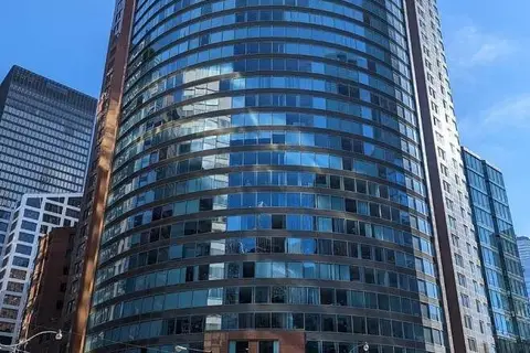 33 University Street 2405
