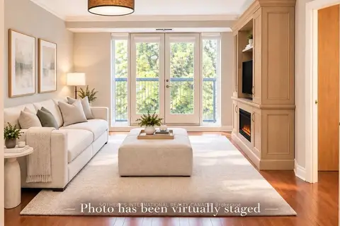 800 Spadina Road 404