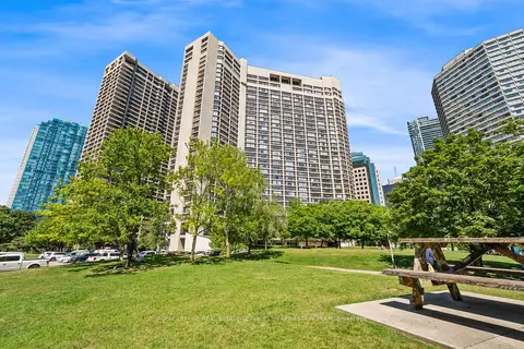 33 Harbour Square #411