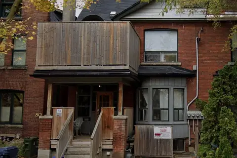 78 Dewson Street Bsmt Apt