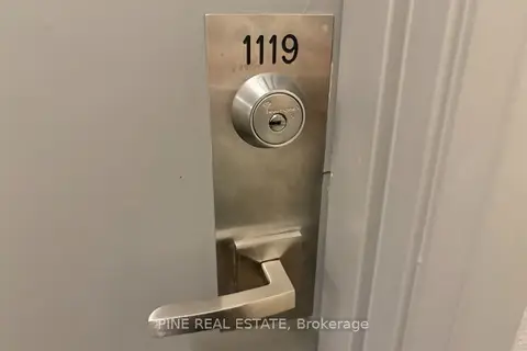 230 Queens Quay 1119