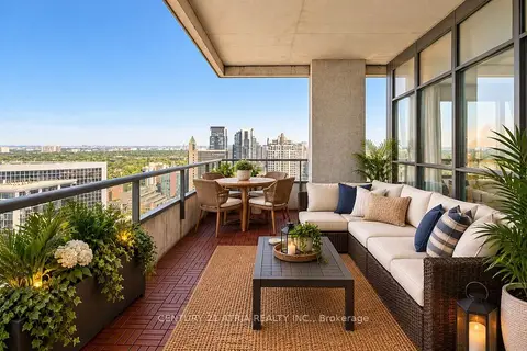23 Hollywood Avenue PH202