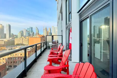 158 Front Street E 822