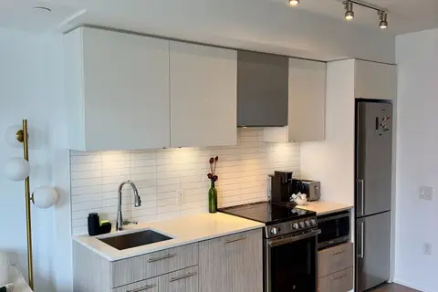 251 Jarvis Street 4808