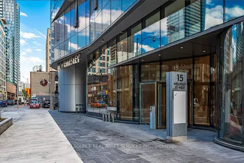 15 Wellesley Street W 213