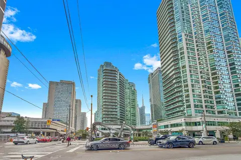 10 Queens Quay W 414
