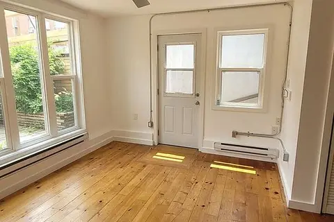 864 Millwood Road Studio Unit