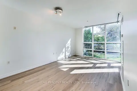 3840 Bathurst Street 109