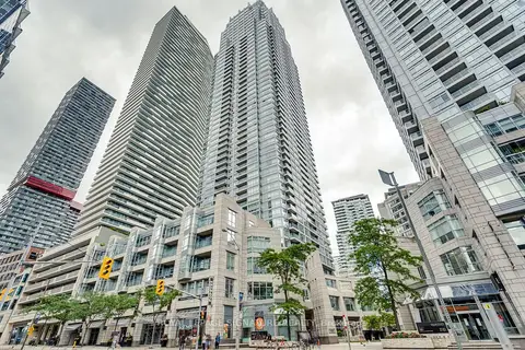 2191 Yonge Street 910