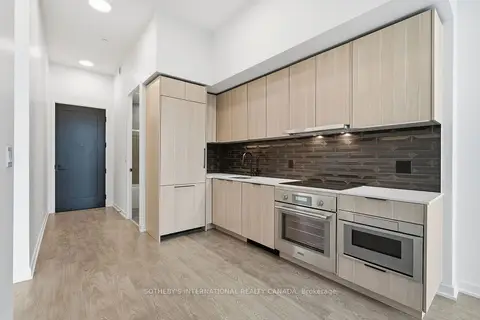 88 Bathurst Street PH14
