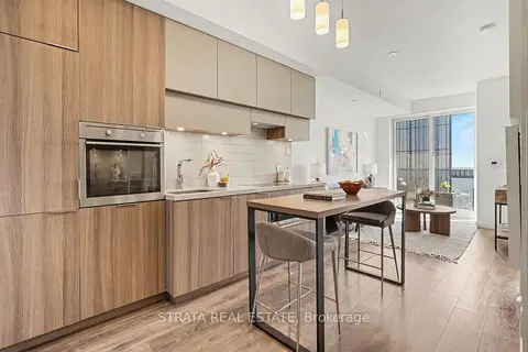 8 Eglinton Avenue E 4610