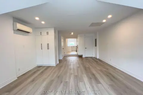 706 Bloor Street N 3rd Floor