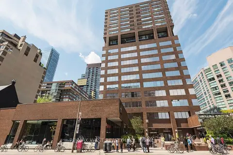 920 Yonge Street 530