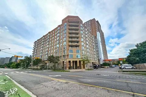 11 Thorncliffe Pk Drive 207