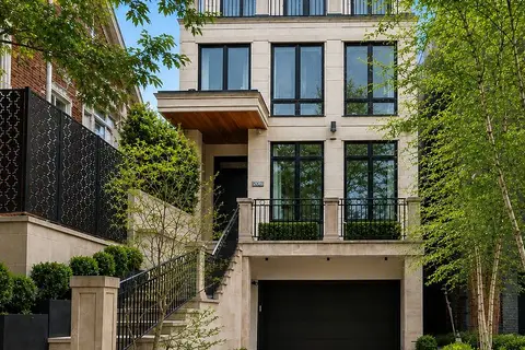 20B Woodlawn Avenue W