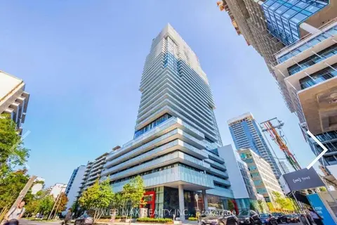185 Roehampton Avenue 1214