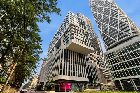 230 Simcoe Street 625