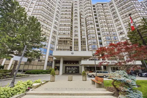 10 Kenneth Avenue 211