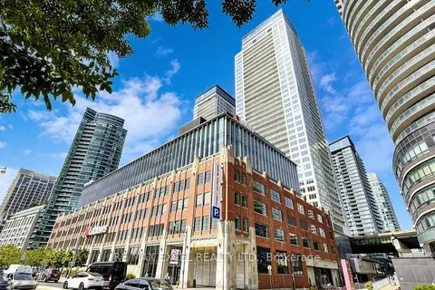 17 Bathurst Street 4002