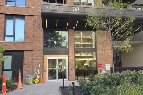 109 Erskine Avenue 1009