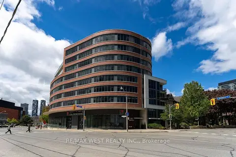 90 Trinity Street 303