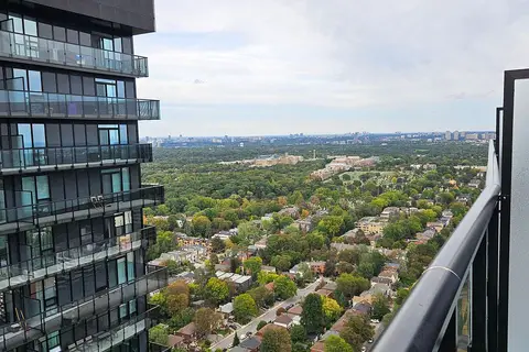 127 Broadway Avenue 3607