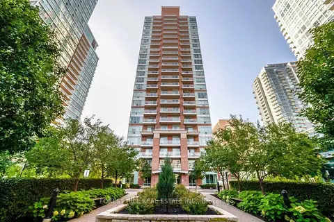50 LYNN WILLIAMS Street 2104