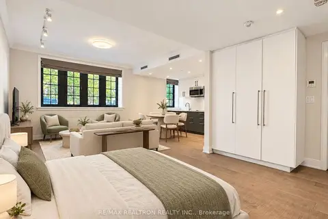 2 Clarendon Avenue 107
